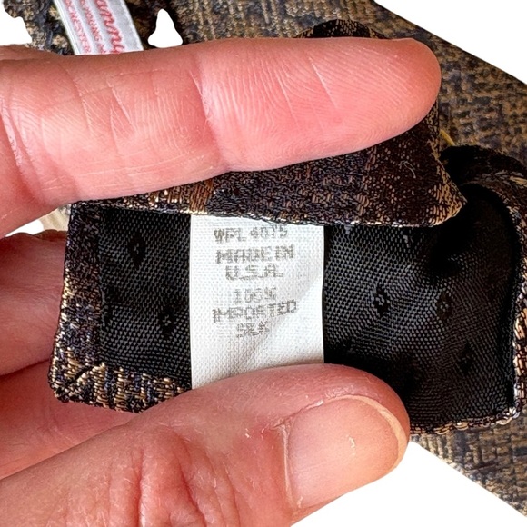 Oscar de la Renta Mens Tie Made in the USA 100% Silk Gold Blue Black Vintage - Picture 7 of 7